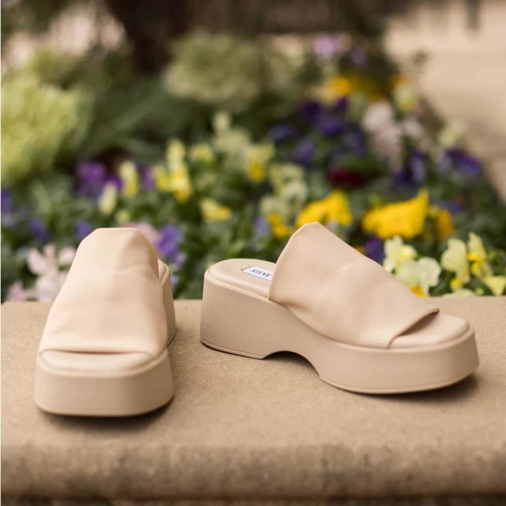 Steve Madden Slinky Sandal